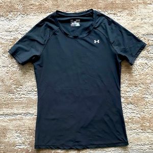 Black under armor shirt